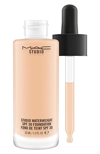 By M.A.C Studio Waterweight Spf 30 Foundation Nc25 - Lightweight, Long-Lasting, Hydrating Makeup