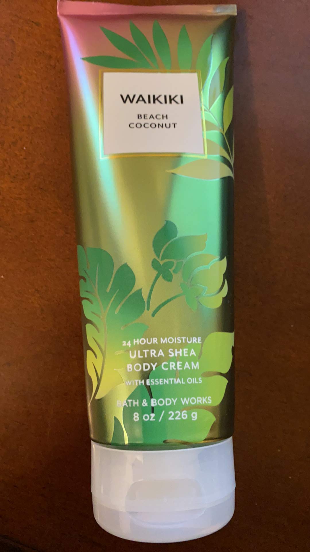 Bath & Body Works Waikiki Beach Coconut Ultra Shea Body Cream, 8 Oz - 2020 Edition