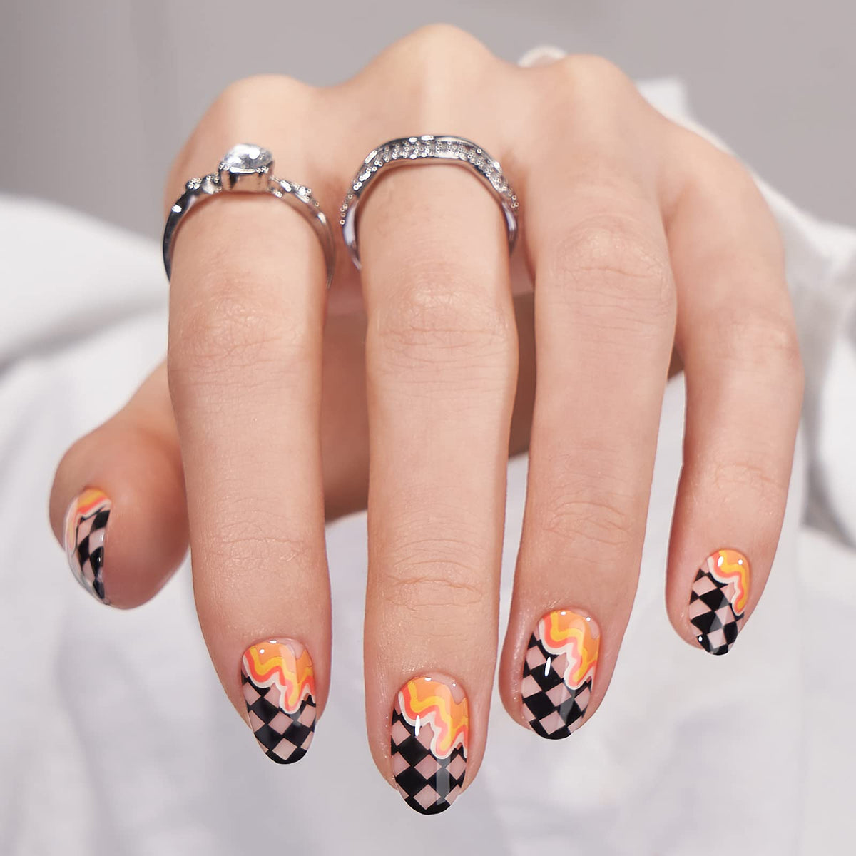 BTArtbox Halloween Press On Nails - Short Oval Gel Nails Kit, Waves Chess, 15 Sizes, Glue Included