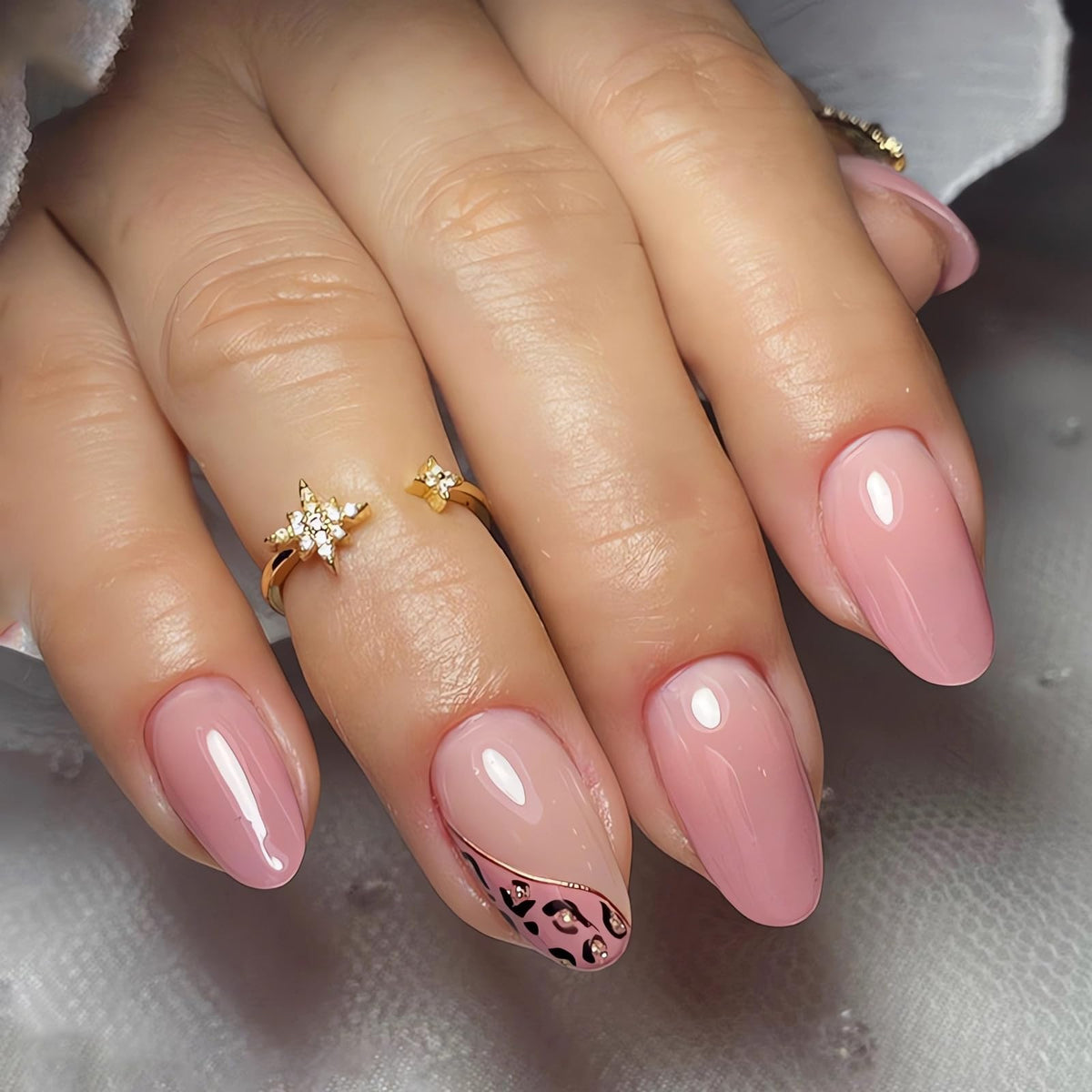 IMSOHOT Pink Gradient Oval Press on Nails with Leopard Print, Short Full Cover Acrylic Tips