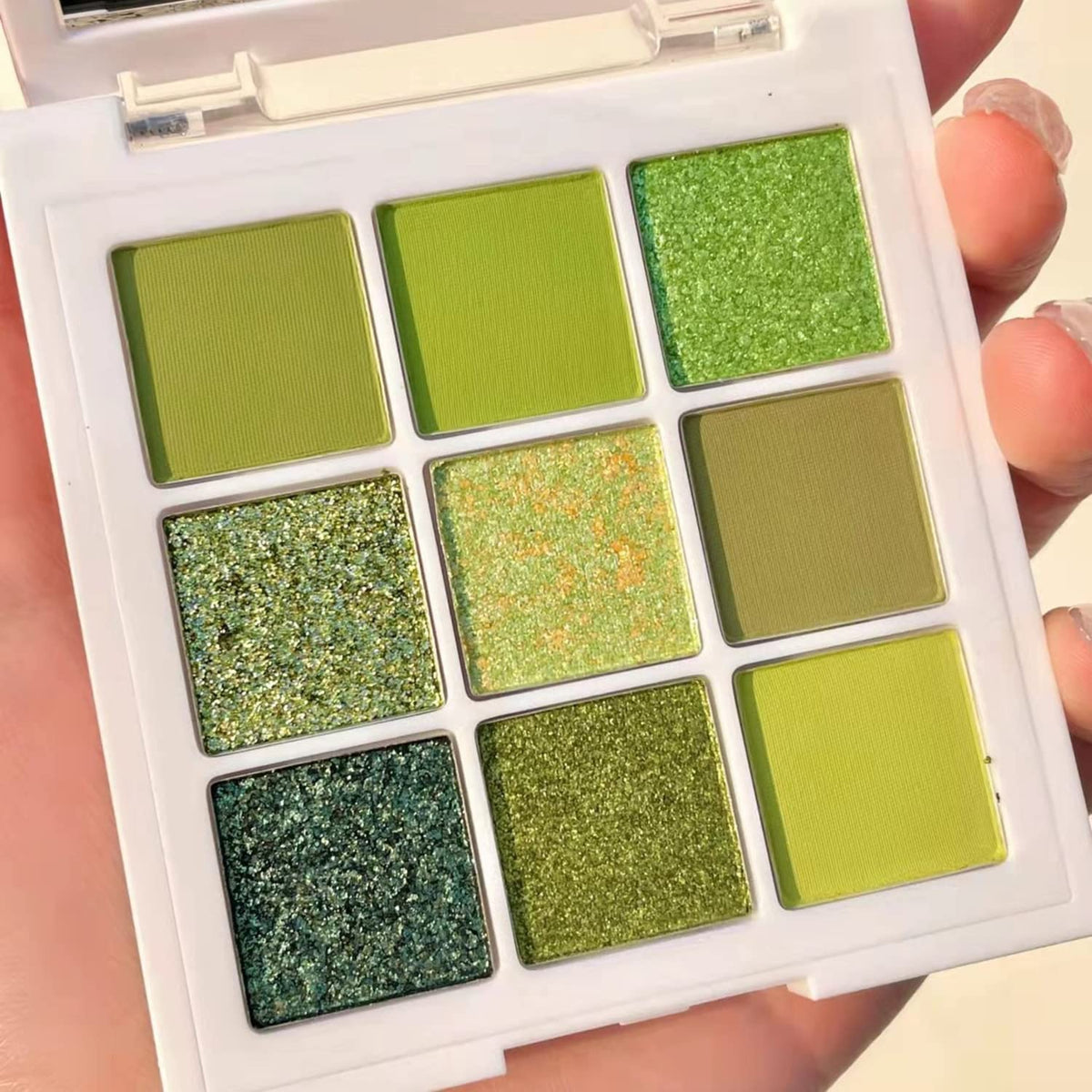 Maepeor Olive Green Eyeshadow Palette - 9 Colors Matte & Glitter, Longlasting Waterproof Shimmer