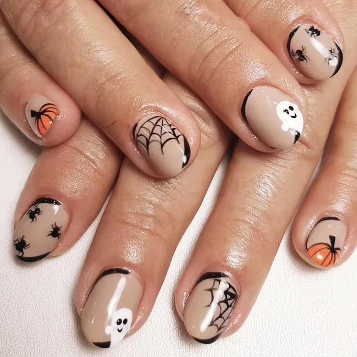 Wuliufly Halloween Press On Nails - Short Oval Nude Acrylic Nails With Ghost & Pumpkin Design 24Pcs