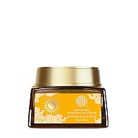 Forest Essentials Soundarya Radiance Day Cream with 24K Gold & SPF 25 | Hyaluronic Acid, Vitamin C & Bakuchiol | Anti Ageing Face Moisturiser for Glowing Skin | For Normal, Dry & Combination Skin