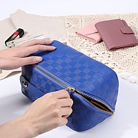 Large Capacity Travel Cosmetic Bag Plaid Checkered Makeup Bag Portable Leather Waterproof Skincare Bag With Handle And Divider F