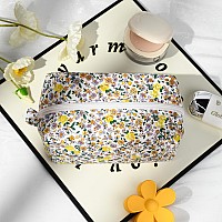 Soidram Quilted Makeup Bag Floral Cosmetic Bag Puffy Coquette Makeup Pouch Aesthetic Cute Travel Toiletry Bag Organizer Cotton M