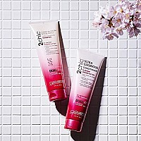 GIOVANNI 2chic Ultra Luxurious Conditioner, 8.5 oz. Cherry Blossom & Rose Petals, Enriched with Aloe Vera & Pro-Vitamin B5, Calms and Smooths Curly & Wavy Hair, Moisturizing Formula