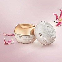 Lily Satin Hydrating Body Cream, 24 Hour Fragranced Body Butter for Dry Skin, 8.8 Ounce