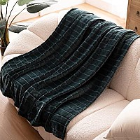 Bertte Throw Blanket, 330 Gsm Super Soft Lightweight Luxury Fleece Blankets For Couch Sofa Bed Ultra Luxurious Warm And Cozy For All Seasons, 50X 70, Forest Green,Th-Solid001-Fg-50X70