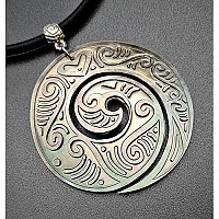 Swimmi Hand Carved Mother Of Pearl Shell Maori Peace Pendant Adjustable Cord Necklace Handmade Jewelry Ea308