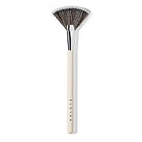 Haleys Fan Brush Vegancrueltyfree Sustainable Wood Vegan Bristles For Airbrushed Finish For Highlighter Application Streak